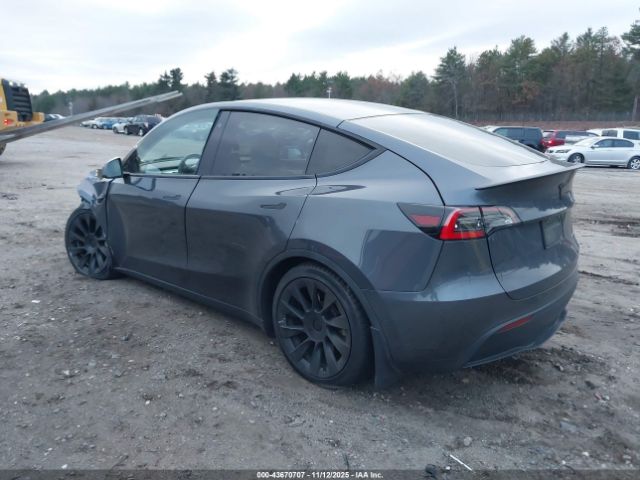 Tesla Model Y Long Range Dual Motor All-wheel Drive Image 4