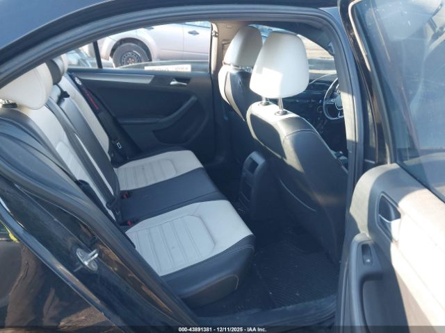 Volkswagen Jetta 1.8t Sport Image 2