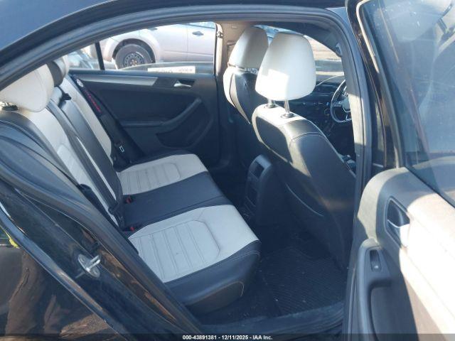 Volkswagen Jetta 1.8t Sport Image 2