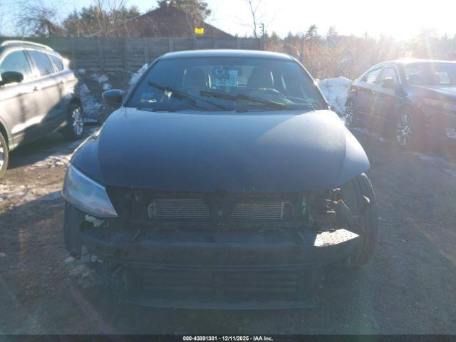 Volkswagen Jetta 1.8t Sport Image 13