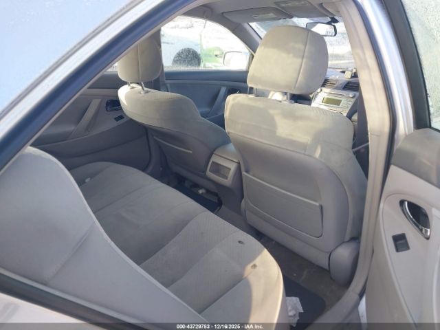 Toyota Camry Ce Image 5