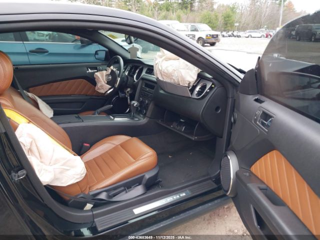 Ford Mustang V6 Premium Image 7