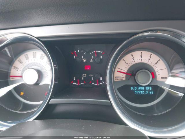 Ford Mustang V6 Premium Image 15