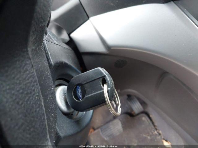 Ford Escape Se Image 4