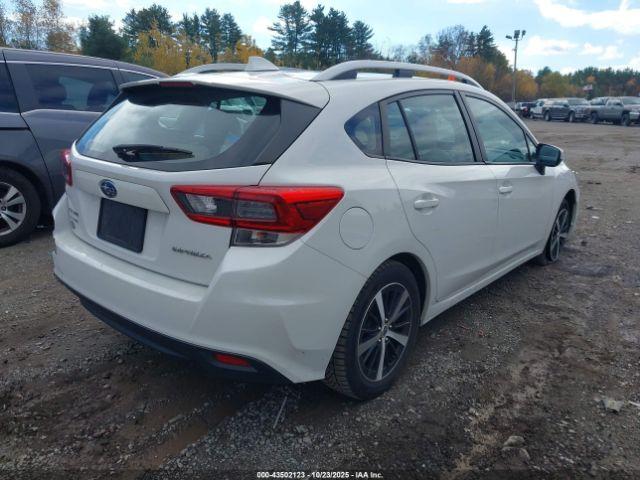 Subaru Impreza Premium 5-door Image 16