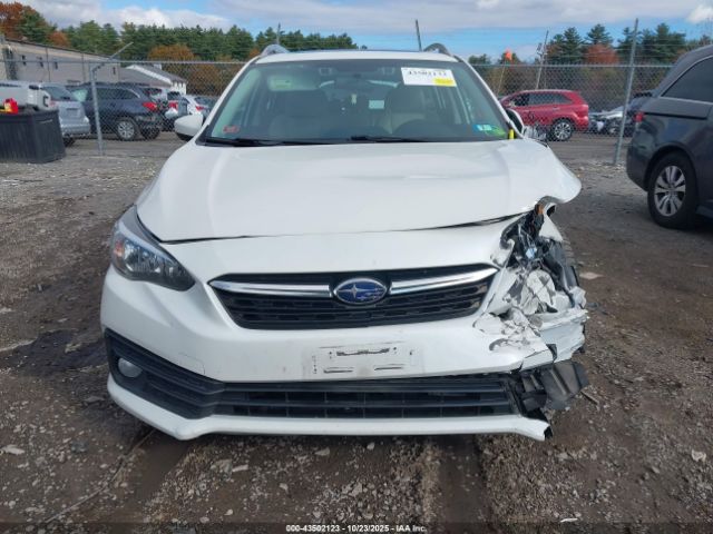 Subaru Impreza Premium 5-door Image 13