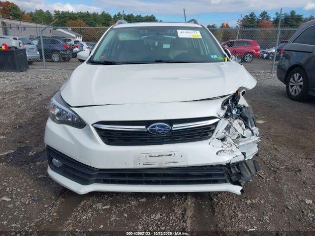 Subaru Impreza Premium 5-door Image 13