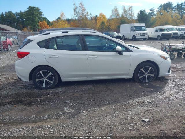 Subaru Impreza Premium 5-door Image 14