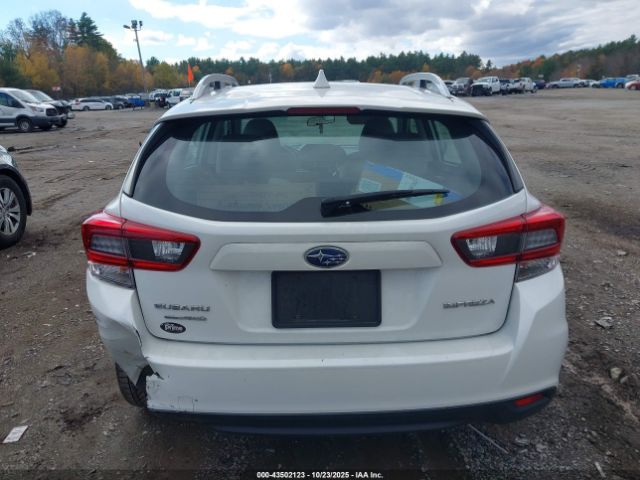 Subaru Impreza Premium 5-door Image 12