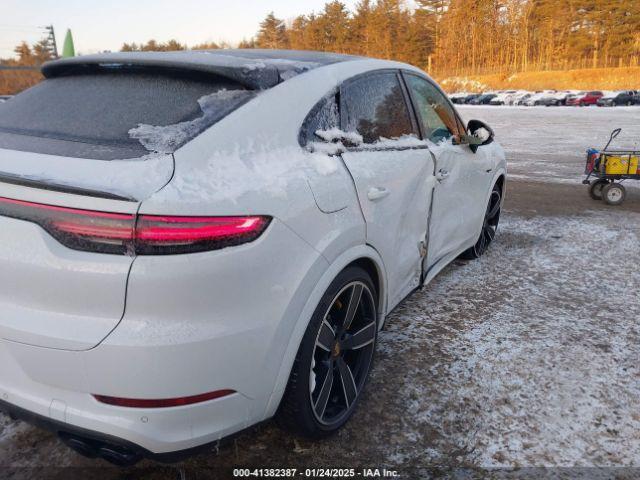 Porsche Cayenne E-hybrid Coupe Turbo S Image 14