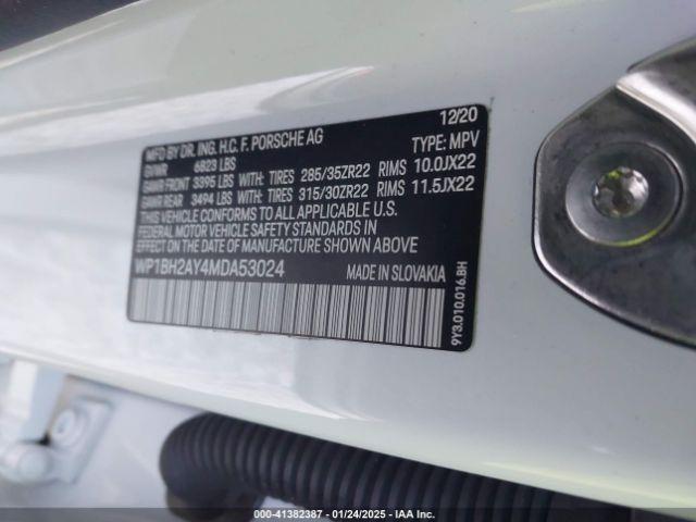 Porsche Cayenne E-hybrid Coupe Turbo S Image 3