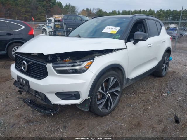 Volvo XC40 T5 R-design Image 3