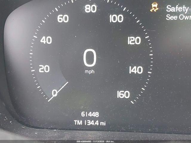 Volvo XC40 T5 R-design Image 7