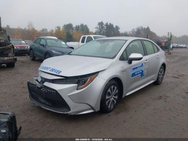 Toyota Corolla Hybrid Le Image 6