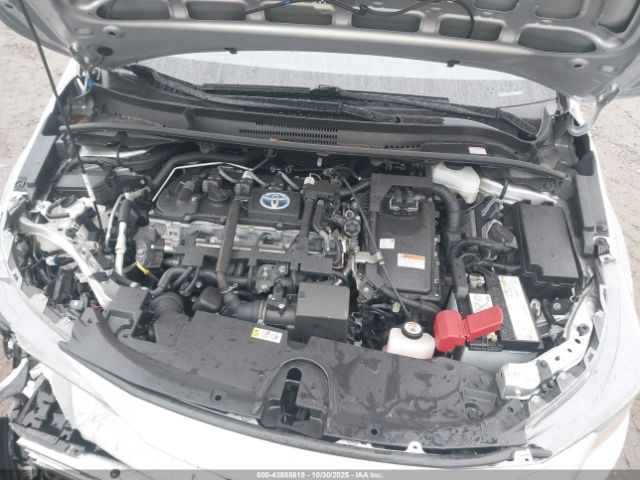 Toyota Corolla Hybrid Le Image 11
