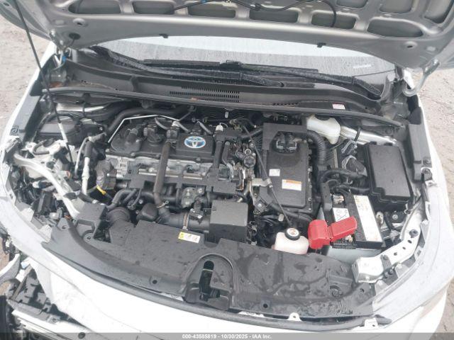 Toyota Corolla Hybrid Le Image 11