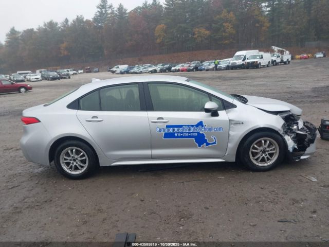 Toyota Corolla Hybrid Le Image 15