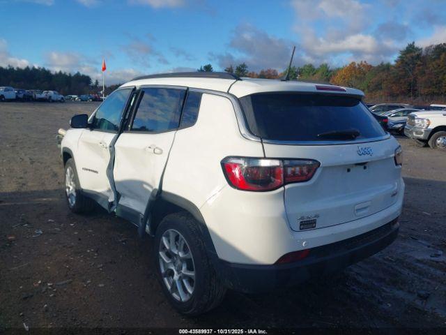 Jeep Compass Latitude Lux Fwd Image 9