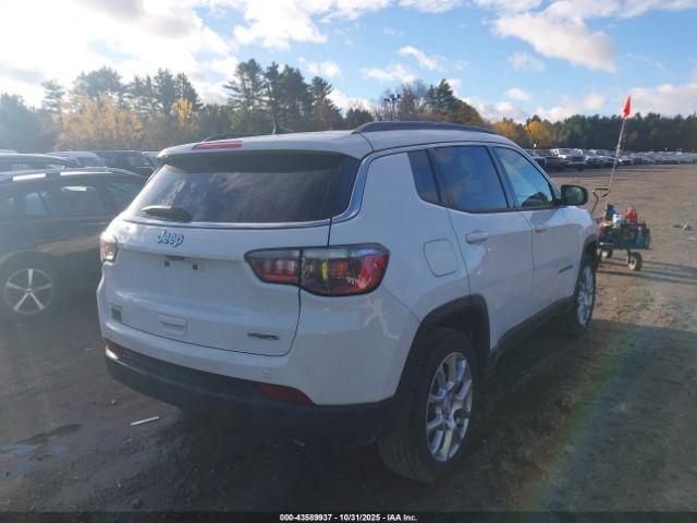 Jeep Compass Latitude Lux Fwd Image 3
