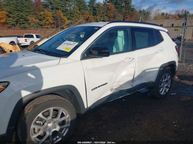 Jeep Compass Latitude Lux Fwd Image 16