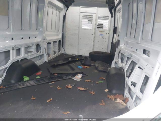 Ford Transit Image 10