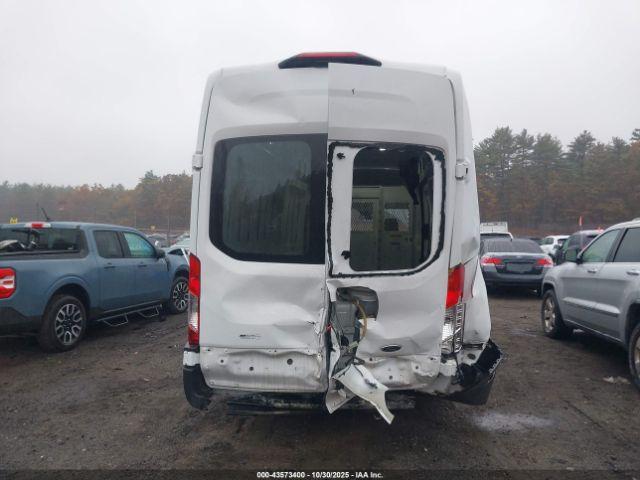 Ford Transit Image 4