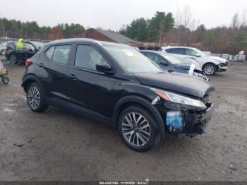  Salvage Nissan Kicks
