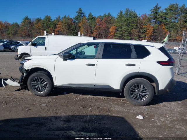 Nissan Rogue S Fwd Image 13