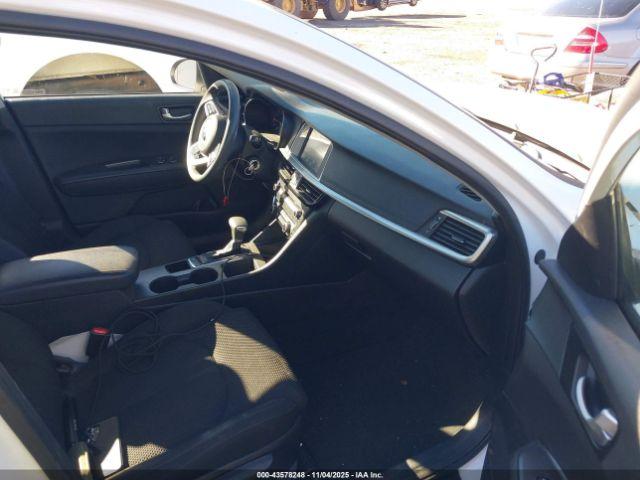 Kia Optima Lx Image 17