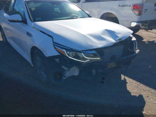 Kia Optima Lx Image 16