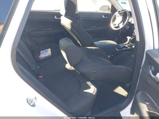 Kia Optima Lx Image 6