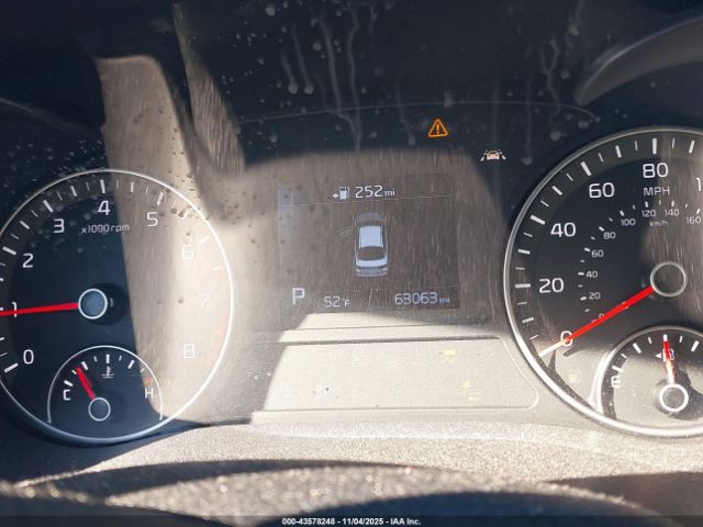 Kia Optima Lx Image 12