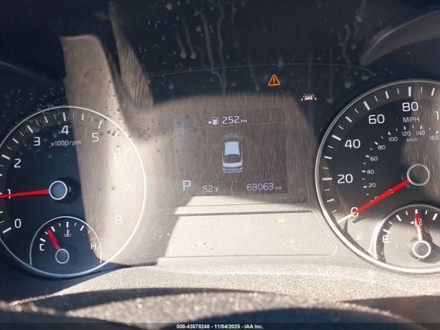 Kia Optima Lx Image 12