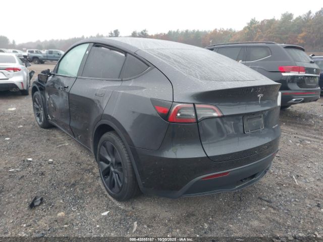 Tesla Model Y Long Range Dual Motor All-wheel Drive Image 10