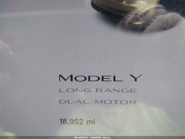 Tesla Model Y Long Range Dual Motor All-wheel Drive Image 13