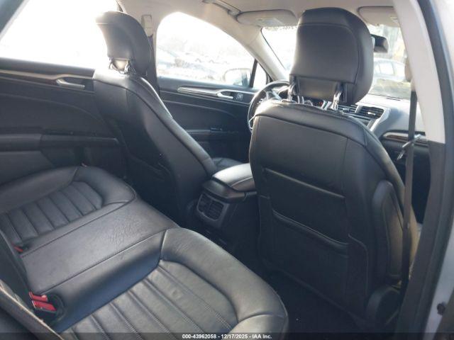 Ford Fusion Se Image 8