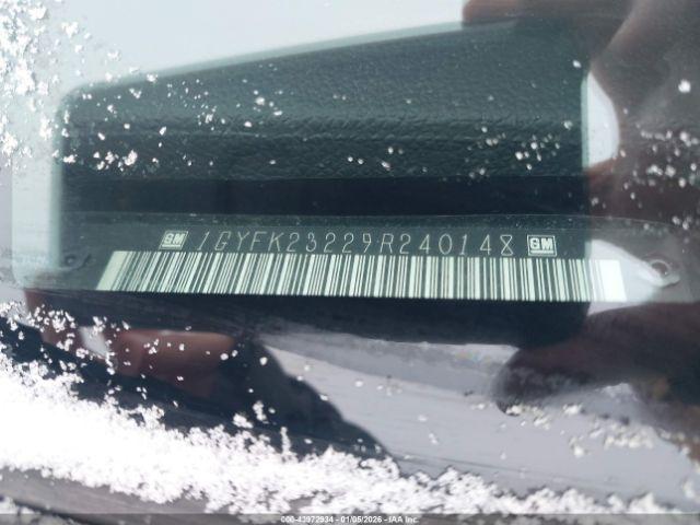 Cadillac Escalade Standard Image 7