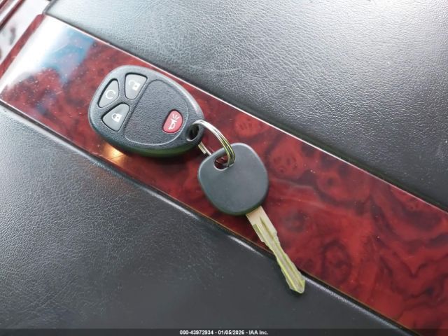 Cadillac Escalade Standard Image 10