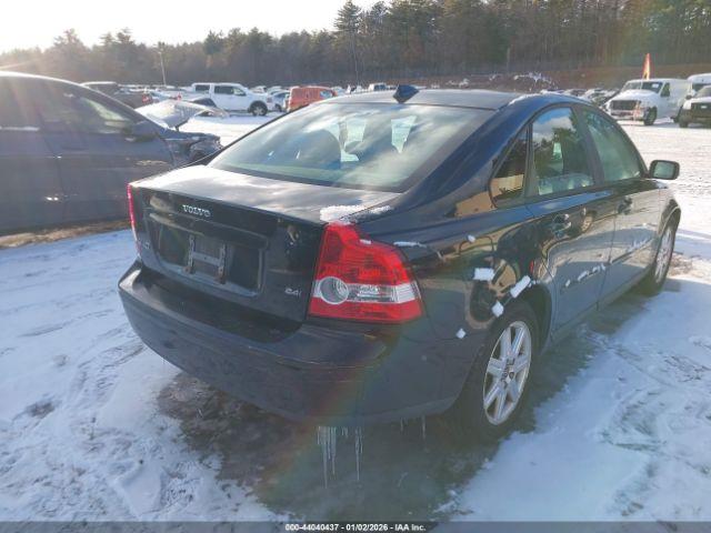 Volvo S40 2.4i Image 9