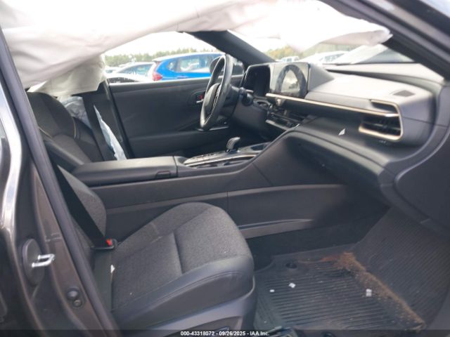 Toyota Crown Xle Image 15