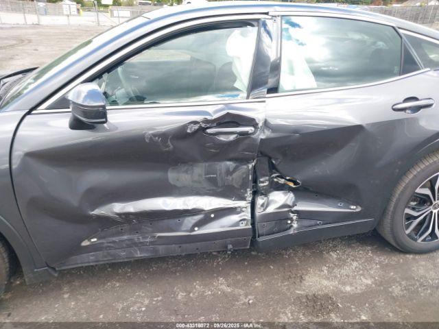 Toyota Crown Xle Image 11