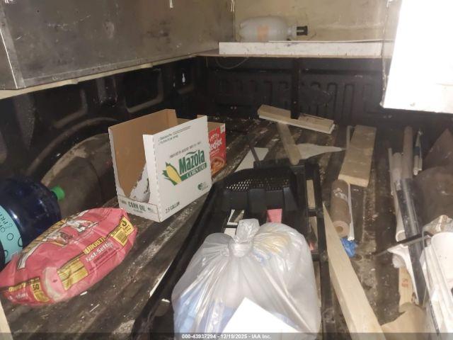 Ford F-150 Xl Image 12