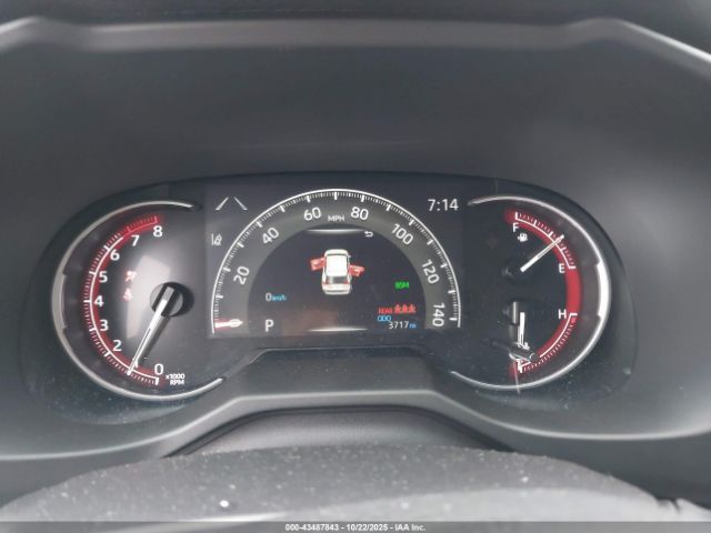 Toyota RAV4 Le Image 10