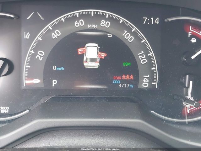 Toyota RAV4 Le Image 6