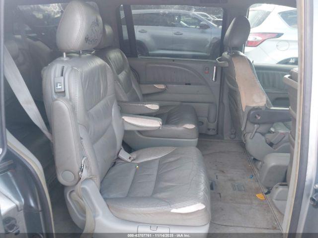 Honda Odyssey Touring Image 10