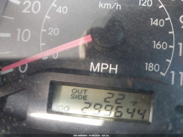 Toyota Corolla Ce Image 9