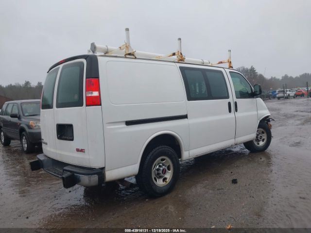 GMC Savana Work Van Image 13