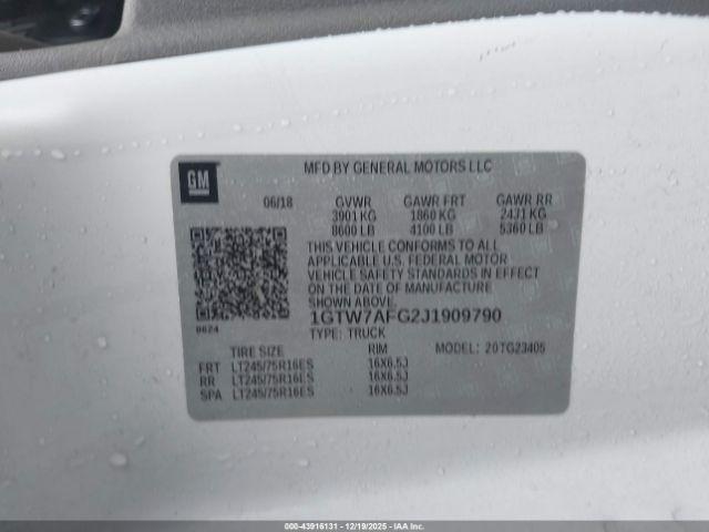 GMC Savana Work Van Image 10