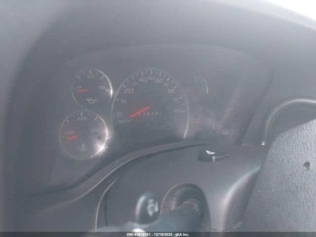 GMC Savana Work Van Image 16