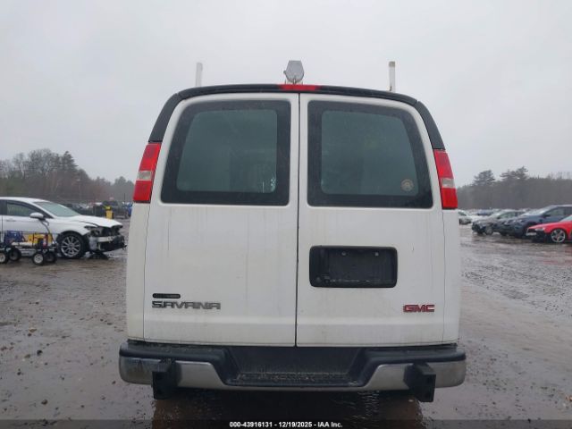 GMC Savana Work Van Image 12